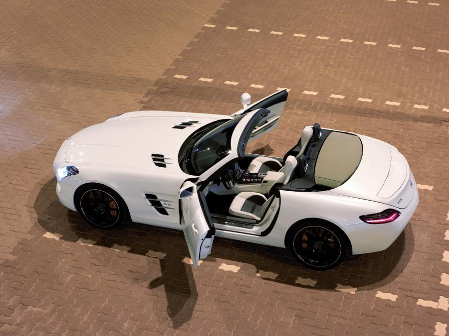  Mercedes-Benz SLS AMG Roadster 2011 года  (фото 179 из 183)